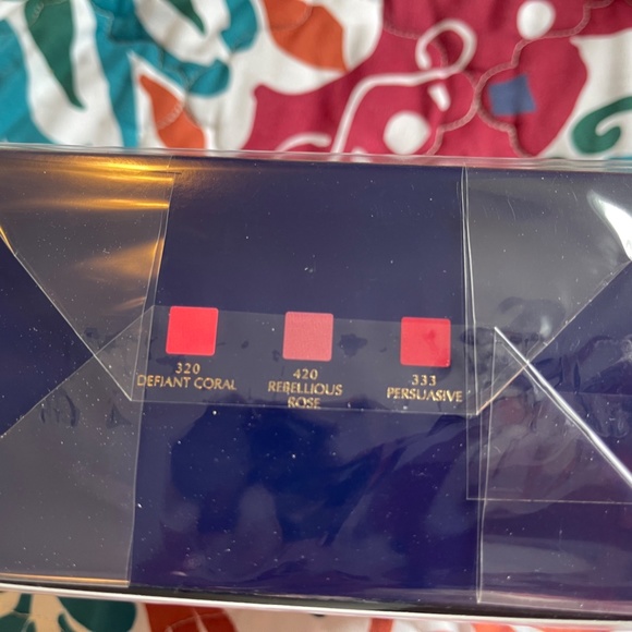 NEW Estee Lauder Pure Color Envy Sculpting Lipstick Trio w/ Pouch - Picture 3 of 3